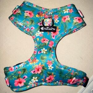 ☆𝐍𝐖𝐓☆ Floral dog no pull  harness